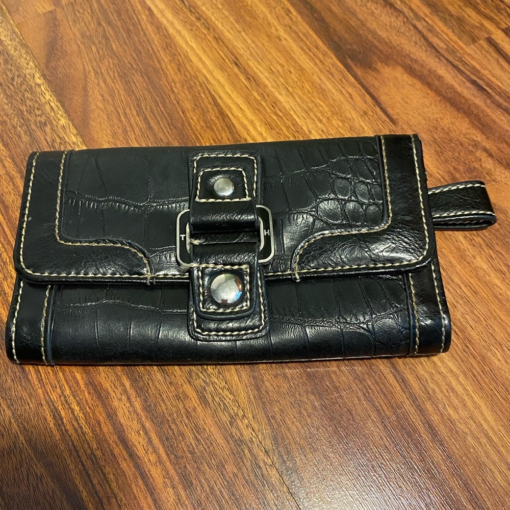 Tommy Hilfiger Black Croc-Embossed Snap Wallet